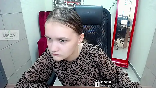 Snapshot of _donnaSia_ chatting on June 1, 2026, 10:48 am donnaSia online show from June 1, 2026, 10:48 am