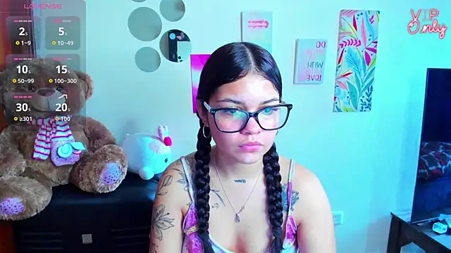 Snapshot of angelina_77 chatting on June 5, 2026, 2:56 pm angelina 77 online show from June 5, 2026, 2:56 pm