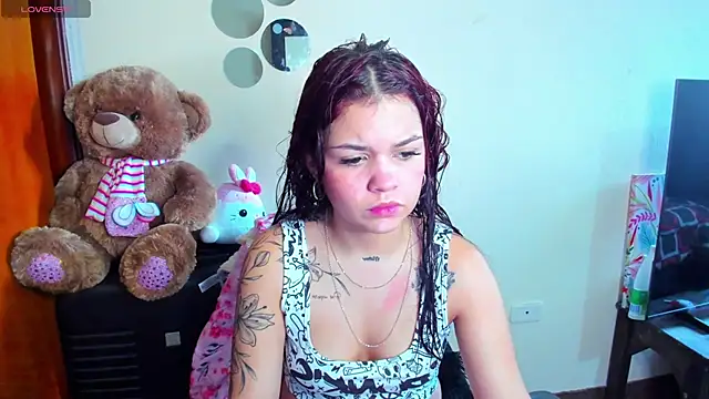 Snapshot of angelina_77 chatting on May 5, 2026, 2:31 pm angelina 77 online show from May 5, 2026, 2:31 pm