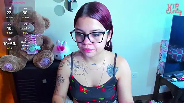 Snapshot of angelina_77 chatting on May 12, 2026, 2:01 pm angelina 77 online show from May 12, 2026, 2:01 pm