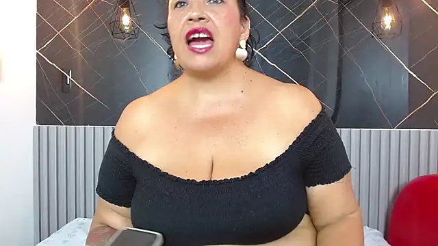 Snapshot of BarbaraGraf chatting on May 30, 2026, 2:23 pm BarbaraGraf online show from May 30, 2026, 2:23 pm