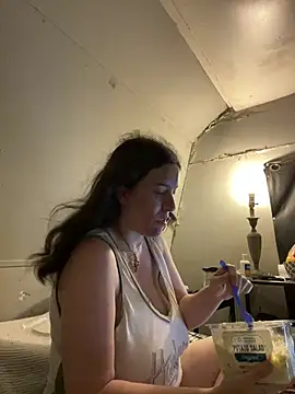 Snapshot of Mini83 chatting on July 17, 2026, 5:32 pm Mini83 online show from July 17, 2026, 5:32 pm