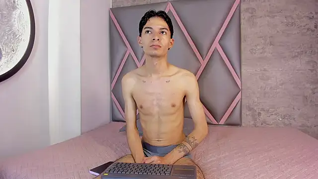Yefersonyoss online show from May 26, 2026, 5:27 am