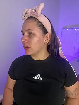 Snapshot of Ivonny_Goldie chatting on June 20, 2026, 11:10 pm Ivonny Goldie online show from June 20, 2026, 11:10 pm
