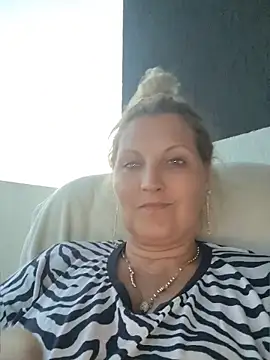 Snapshot of Divineblond chatting on May 31, 2026, 6:09 pm Divineblond online show from May 31, 2026, 6:09 pm