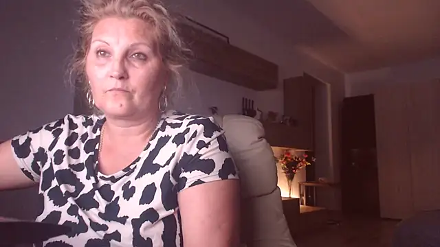 Divineblond online show from September 18, 2025, 10:46 pm