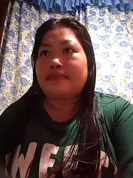 Snapshot of sweet_pinay01 chatting on June 20, 2026, 5:45 am sweet pinay01 online show from June 20, 2026, 5:45 am