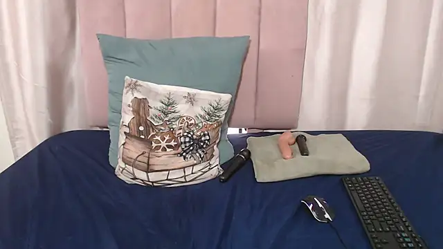 Snapshot of sweet-anne chatting on May 10, 2026, 11:03 am sweet-anne online show from May 10, 2026, 11:03 am