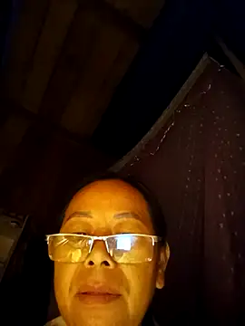 Snapshot of Ari-Na9 chatting on May 28, 2026, 10:04 pm Ari-Na9 online show from May 28, 2026, 10:04 pm