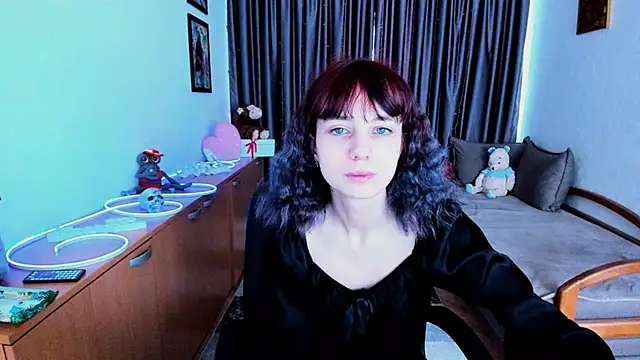Snapshot of MiniLysii chatting on June 11, 2026, 6:10 am MiniLysii online show from June 11, 2026, 6:10 am