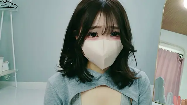 shion 00 online show from April 26, 2026, 4:10 am