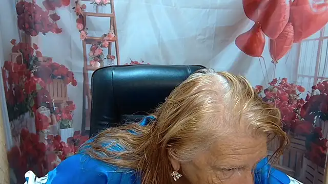 Snapshot of AliceWriter chatting on July 4, 2026, 11:05 am AliceWriter online show from July 4, 2026, 11:05 am