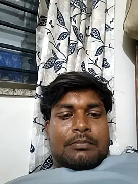 Snapshot of Gujju_here chatting on April 24, 2026, 5:15 pm Gujju here online show from April 24, 2026, 5:15 pm