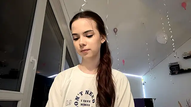 JoellaGrode online show from April 24, 2026, 8:55 pm