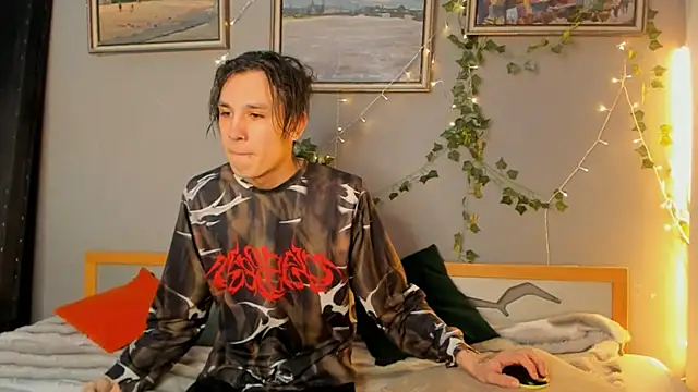 SolarFringe online show from May 20, 2026, 9:01 pm
