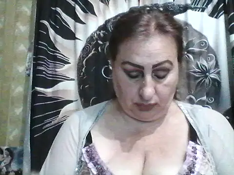 Snapshot of LoaqLovew chatting on June 26, 2026, 6:52 am LoaqLovew online show from June 26, 2026, 6:52 am