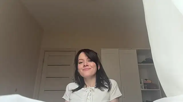 YourChristine online show from April 23, 2026, 12:29 pm