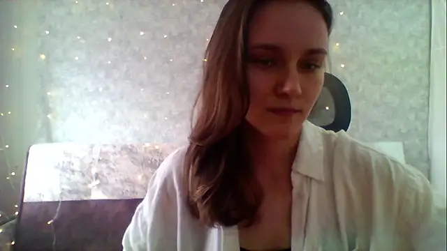 Snapshot of DolcezzaCream chatting on April 30, 2026, 11:17 am DolcezzaCream online show from April 30, 2026, 11:17 am