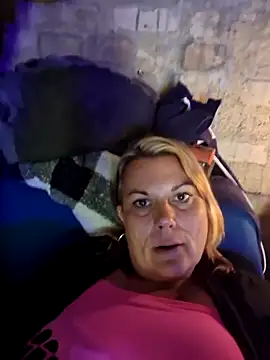 KingaCookies online show from April 26, 2026, 6:38 pm