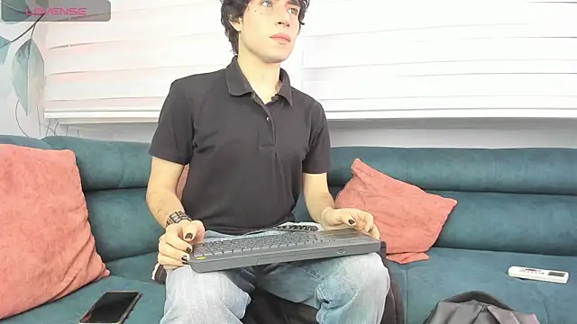 DemonFoxx online show from April 27, 2026, 1:42 pm