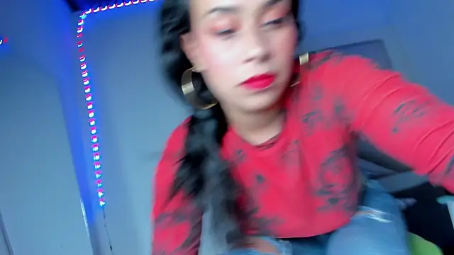Snapshot of Valentina_js chatting on June 24, 2026, 8:17 pm Valentina js online show from June 24, 2026, 8:17 pm
