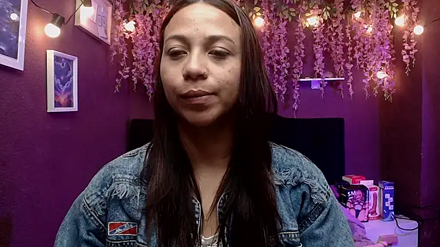 Snapshot of monik299 chatting on May 7, 2026, 1:14 pm monik299 online show from May 7, 2026, 1:14 pm