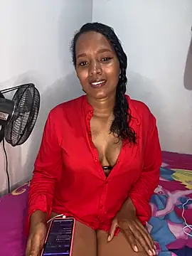 Stefany 03  online show from May 18, 2026, 10:47 pm