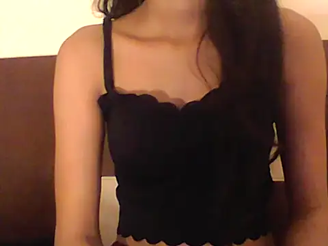 ISHIKA ISHU878 online show from May 9, 2026, 9:18 pm