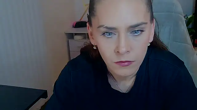 Snapshot of khalessi13 chatting on May 12, 2026, 9:54 pm khalessi13 online show from May 12, 2026, 9:54 pm