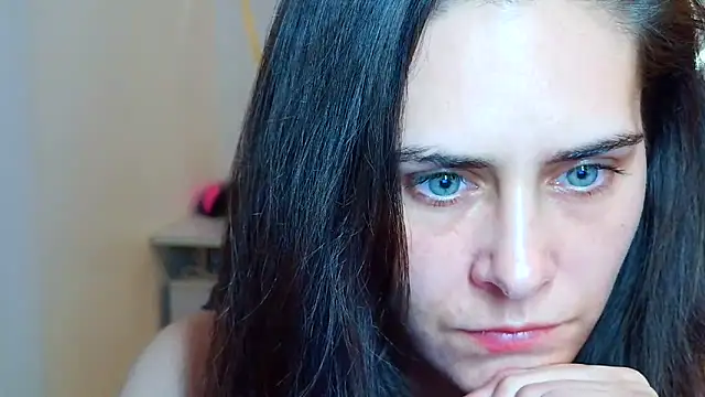 Snapshot of khalessi13 chatting on April 26, 2026, 9:34 pm khalessi13 online show from April 26, 2026, 9:34 pm