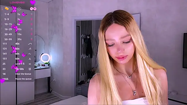 Snapshot of Mooniesiesita chatting on July 29, 2026, 7:46 pm Mooniesiesita online show from July 29, 2026, 7:46 pm