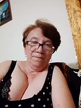 Snapshot of KetQueen101 chatting on June 4, 2026, 8:13 pm KetQueen101 online show from June 4, 2026, 8:13 pm