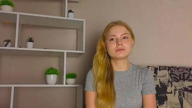 Snapshot of LavonaMadlem chatting on June 11, 2026, 9:34 pm LavonaMadlem online show from June 11, 2026, 9:34 pm