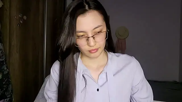 Snapshot of AshleyTropiano chatting on May 27, 2026, 3:41 pm AshleyTropiano online show from May 27, 2026, 3:41 pm
