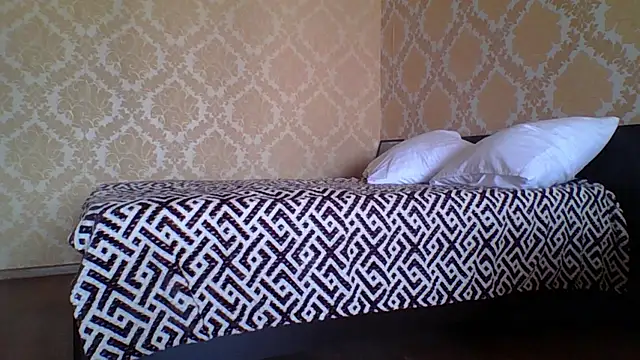 Snapshot of Softy_Aura_ chatting on June 15, 2026, 10:48 am Softy Aura online show from June 15, 2026, 10:48 am
