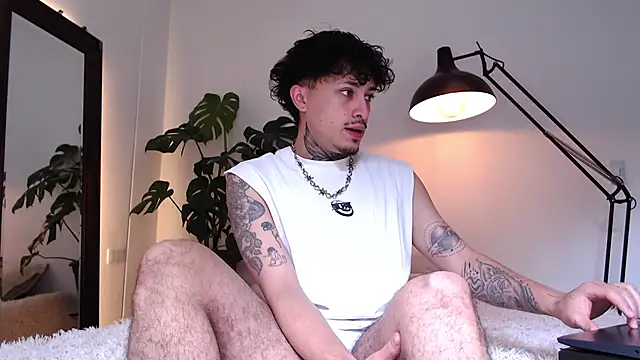 Steven Navarro online show from April 24, 2026, 2:30 pm