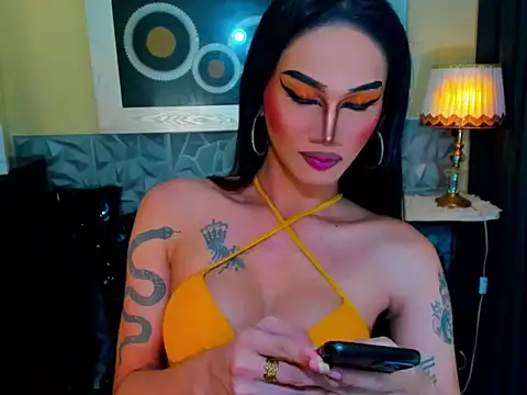 Snapshot of lubottarah chatting on June 16, 2026, 11:43 am lubottarah online show from June 16, 2026, 11:43 am