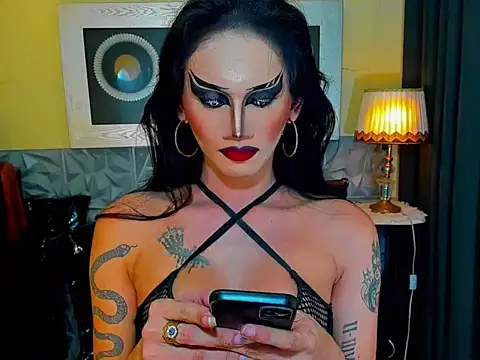 Snapshot of lubottarah chatting on June 18, 2026, 1:05 pm lubottarah online show from June 18, 2026, 1:05 pm