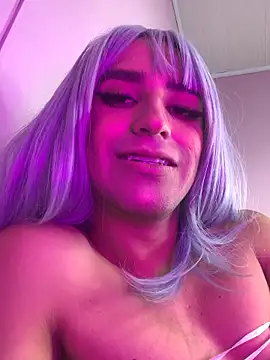 Snapshot of Leidy_Erome1 chatting on June 5, 2026, 5:01 am Leidy Erome1 online show from June 5, 2026, 5:01 am