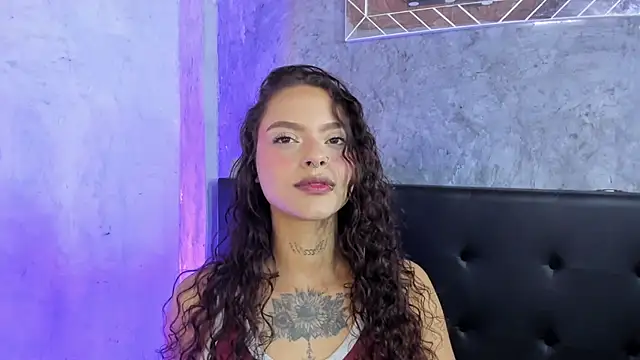 Snapshot of Caroline420_ chatting on July 25, 2026, 3:40 pm Caroline420 online show from July 25, 2026, 3:40 pm