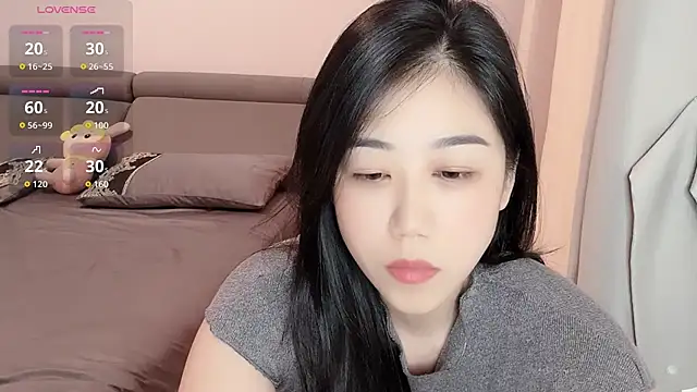 Snapshot of F-Yuwei chatting on June 11, 2026, 8:22 am F-Yuwei online show from June 11, 2026, 8:22 am