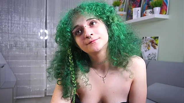 NeomaTaegel online show from April 30, 2026, 8:57 pm