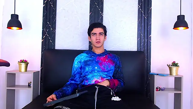 Snapshot of Feiccer_Castquer chatting on May 5, 2026, 11:13 am Feiccer Castquer online show from May 5, 2026, 11:13 am