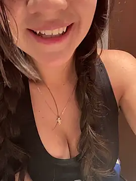 Snapshot of AmyPalacioss chatting on May 4, 2026, 9:28 pm AmyPalacioss online show from May 4, 2026, 9:28 pm