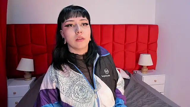 Anny cat online show from April 25, 2026, 5:32 am