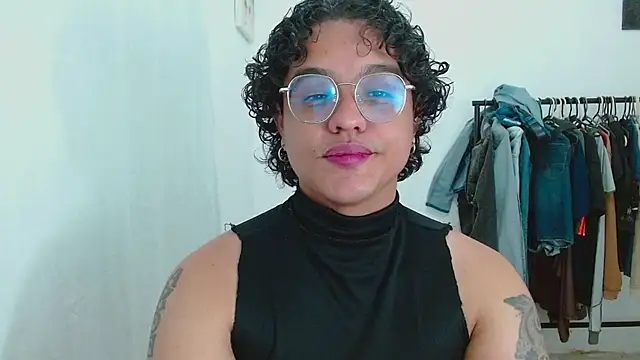 Snapshot of Diane_exotic chatting on May 19, 2026, 1:56 am Diane exotic online show from May 19, 2026, 1:56 am