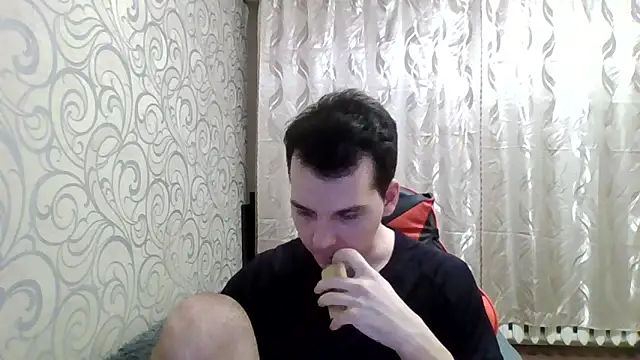 gwinbladee online show from April 26, 2026, 3:20 pm