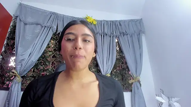 Snapshot of Sofia_Browm chatting on June 7, 2026, 6:57 pm Sofia Browm online show from June 7, 2026, 6:57 pm
