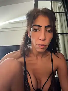 Yasmiinee online show from June 29, 2026, 10:20 pm