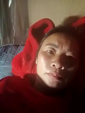 Snapshot of Lella_01 chatting on May 31, 2026, 10:32 pm Lella 01 online show from May 31, 2026, 10:32 pm